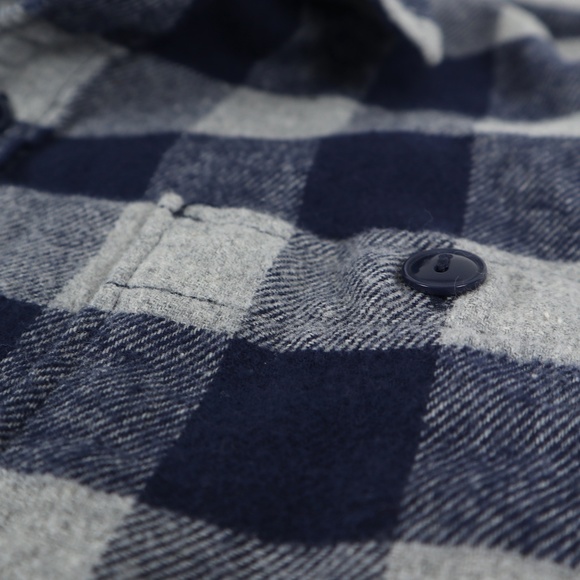 GAP flannel shirt, boy's size XL - Picture 2 of 4